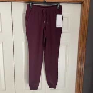 NWT Lululemon joggers sz4